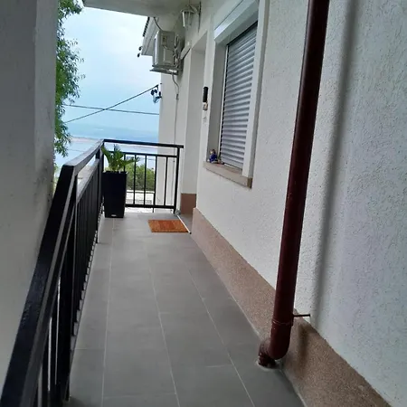 Roza Apartman *